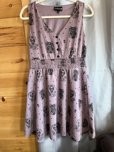 Sourpuss cats old - cats,